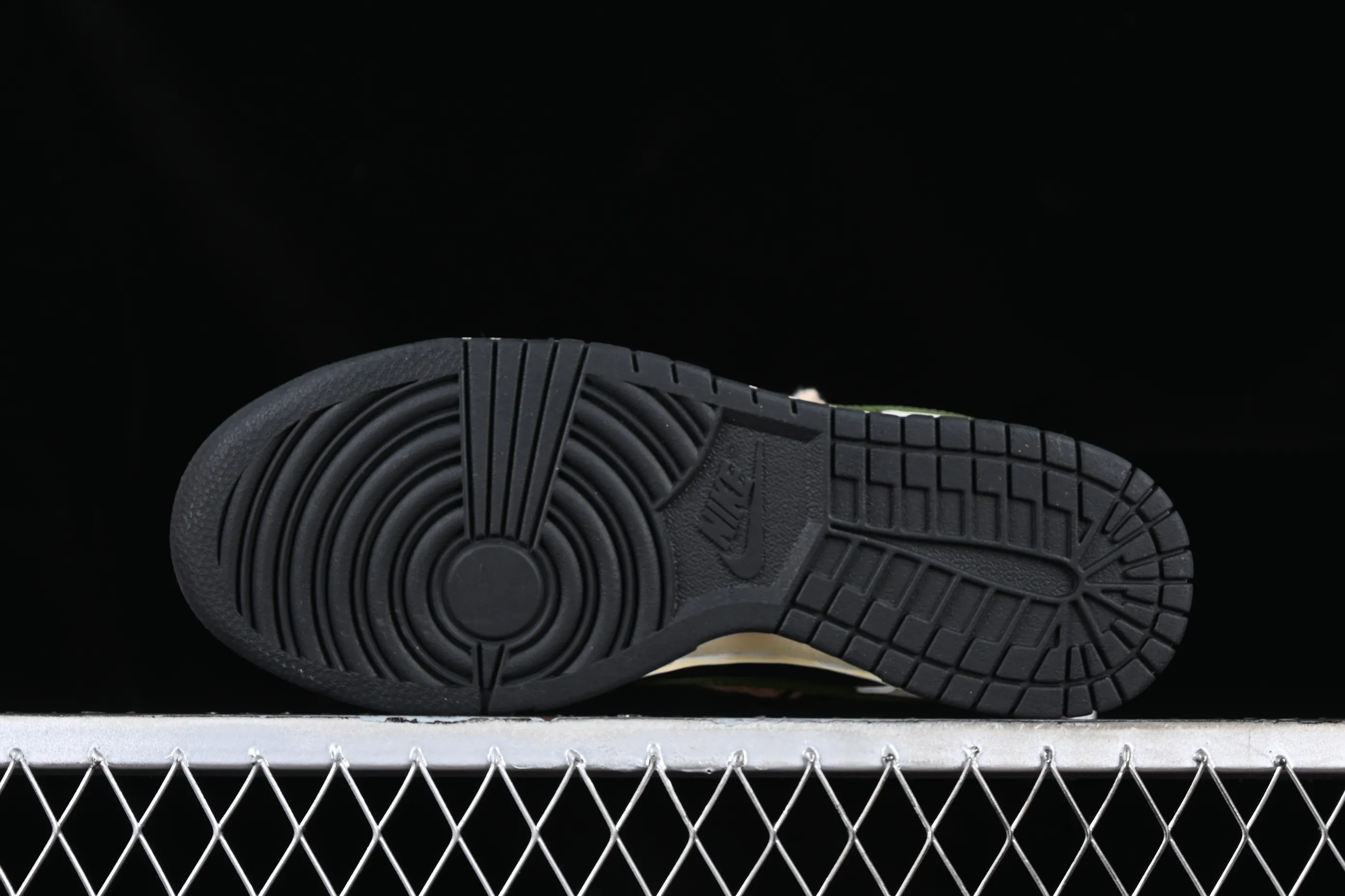 All Categories Nk SB Dunk Series Nk SB Dunk Low Low-top sneakers CS version Nk Dunk Low "Panda" Bamboo Forest Panda Customized version of deconstructed strap casual sneakers DD1391-100
